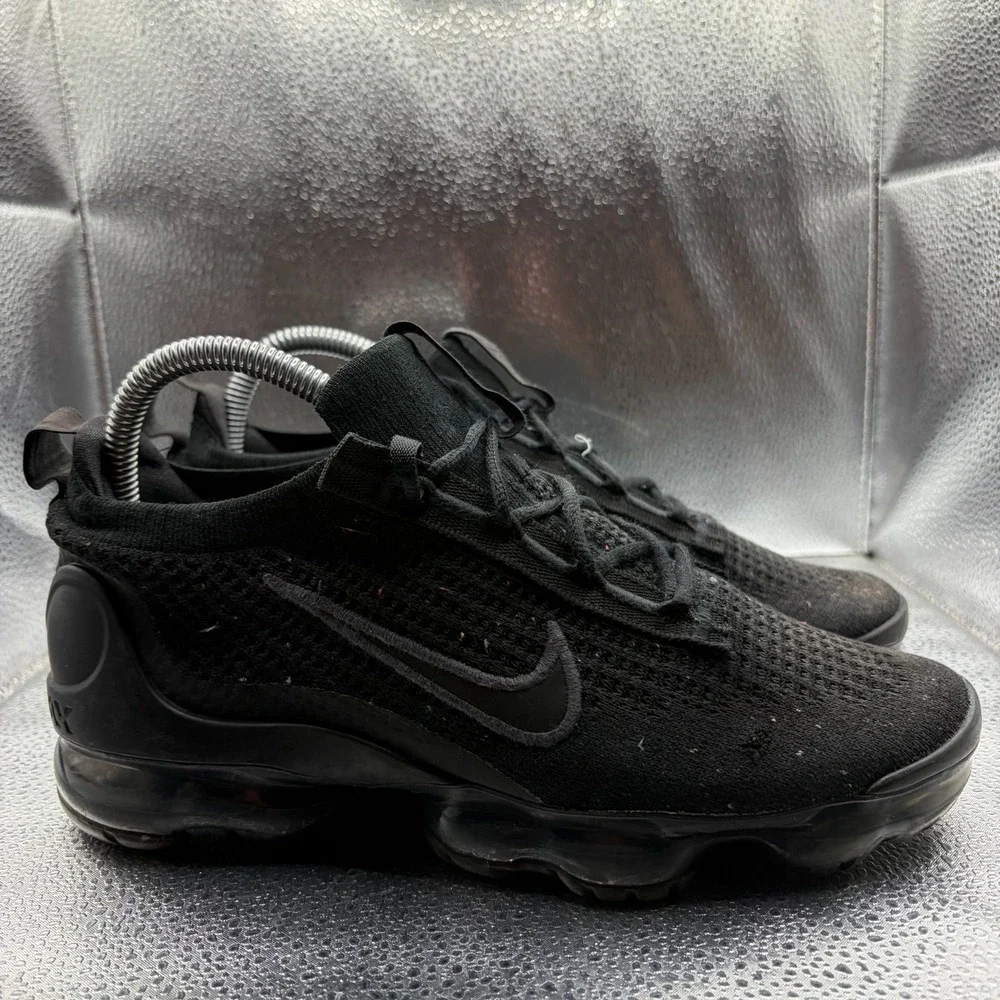 Size 5.5Y Nike Air VaporMax 2021 Flyknit GS Triple Black Kids Shoes DB1550-001